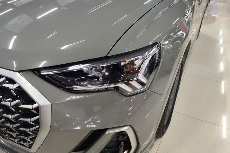 Used Audi Q3 2024 35 TFSI Ambition Dynamic Edition
