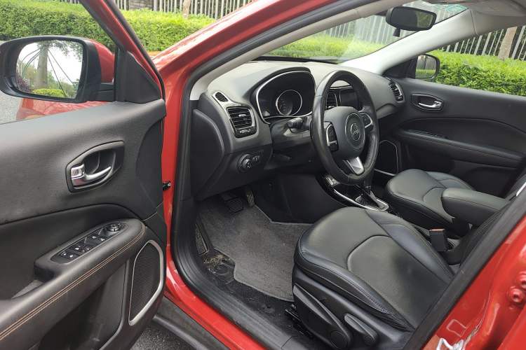 Used Jeep Compass 2020 220T Automatic Elite Edition Driver Seat