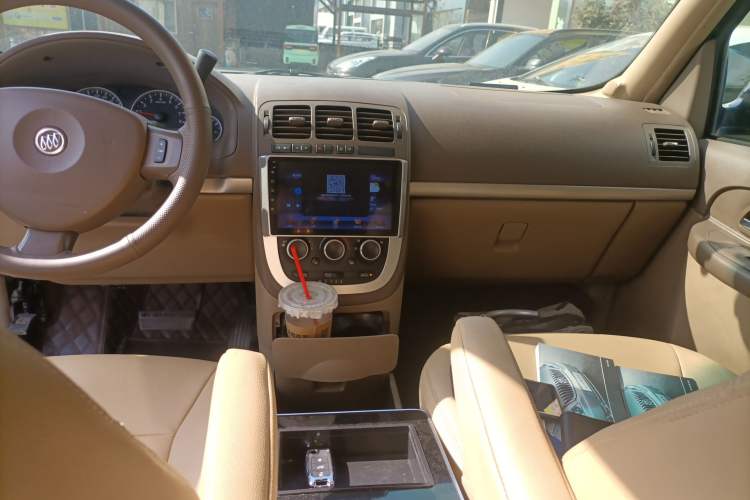 Used Buick GL8 2014 2.4L Classic Edition Audio And AC Panel