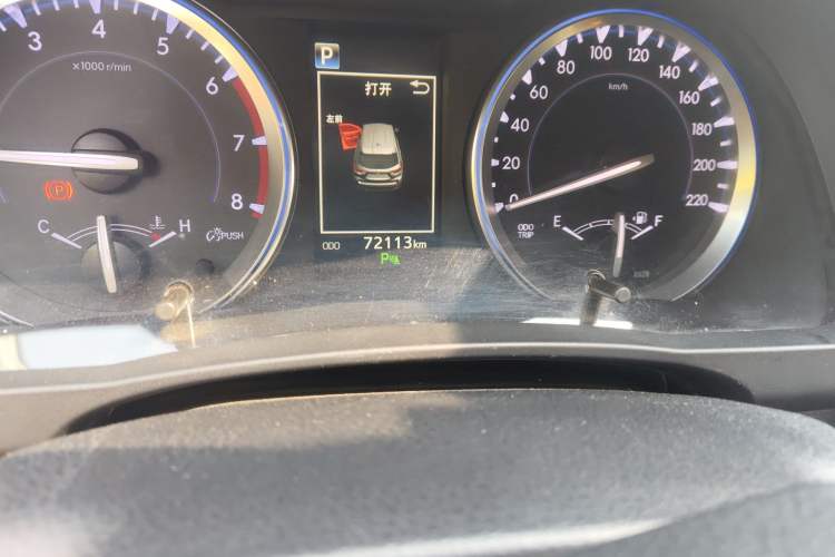 Used Toyota Highlander 2021 2.0T Four-Wheel Drive Prestige Version 7 Seats Odometer Close Up