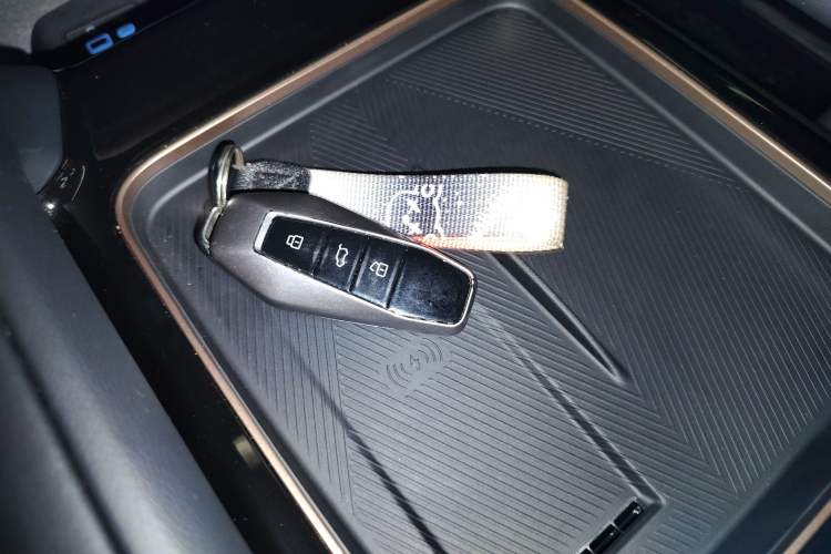 Used iCAR 03 2024 401km Range Two-Wheel Drive Standard Yuechao Version
