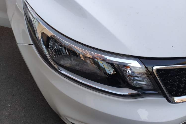 Used Kia K2 2015 Sedan 1.4L Automatic GLS