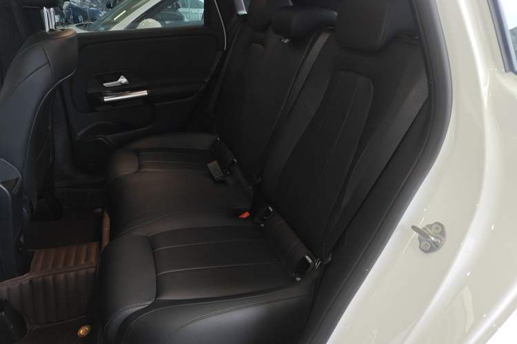 Used Mercedes-Benz B-Class 2022 Updated B 200 Fashion Edition
