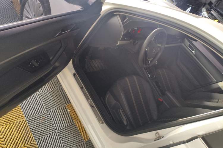 Used Volkswagen Lavida 2021 280TSI DSG Comfort Edition Driver Seat