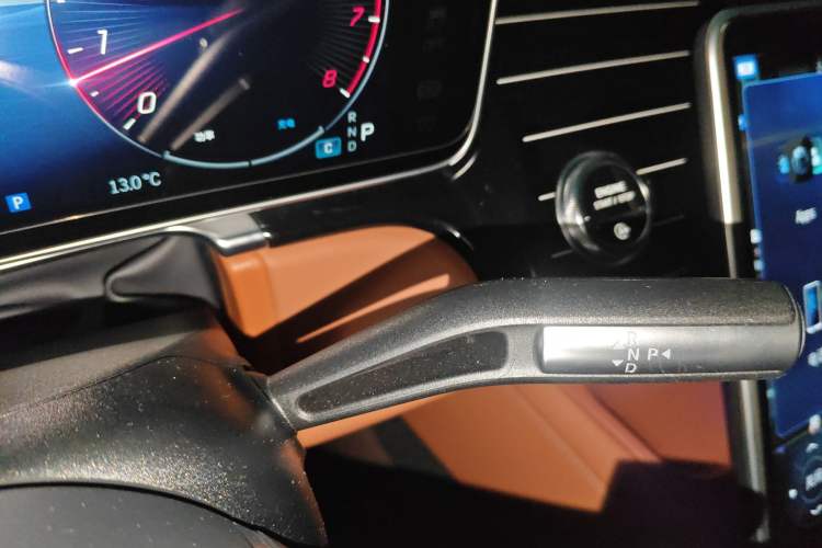 Used Mercedes-Benz S-Class 2024 S 450 L 4MATIC Gear Lever