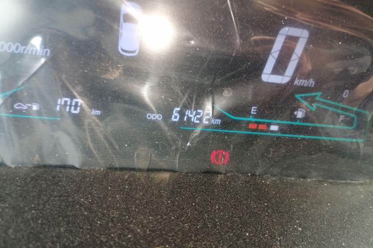 Used CHANGAN KAICHENG Oushang A600 2016 1.5L Manual Luxury 6-Seater Odometer Close Up