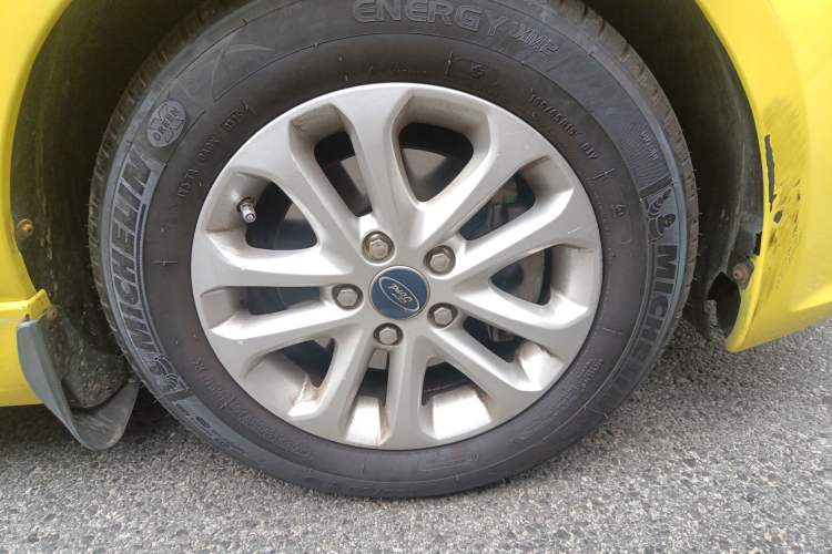 Used Ford Focus 2011 Hatchback 1.8L Automatic Fashion Edition