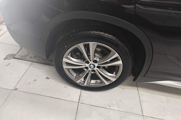 Used BMW X1 New Energy 2020 xDrive30Le Premium Edition Right Rear Wheel Hub