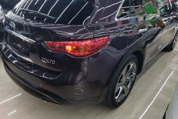 Used Infiniti QX70 2013 3.7L Standard Edition

