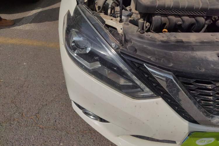 Used Nissan Sylphy 2018 1.6XV CVT Deluxe Edition Right Front Headlight