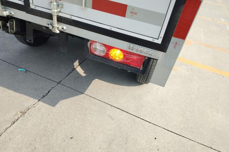 Used REACH MINI Truck 2023 120km Long Wheelbase Van-Type Striving Edition
