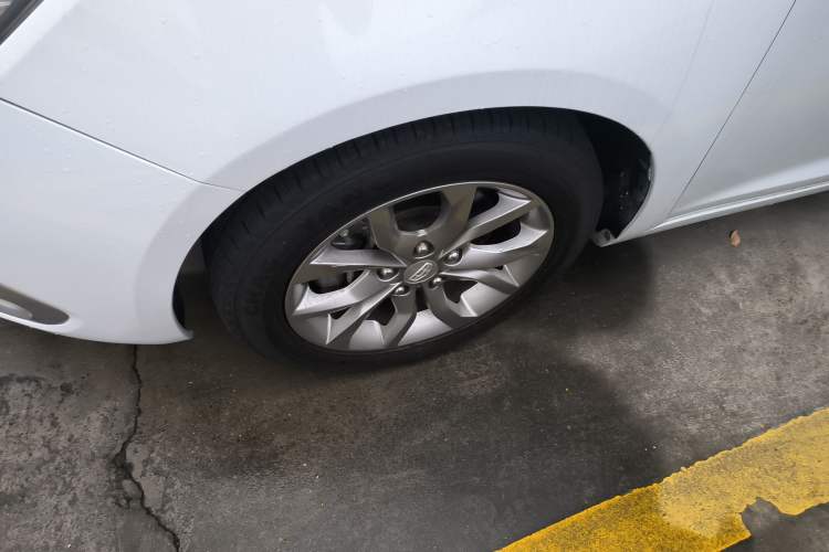 Used Geely Auto Emgrand GL 2017 1.3T Manual Elite Model
