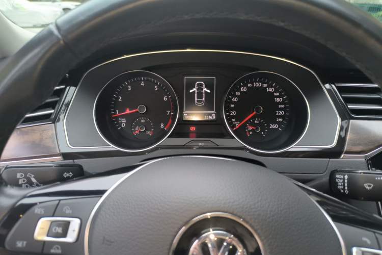 Used Volkswagen Magotan 2018 Facelift 330TSI DSG Luxury Model Instrument Cluster