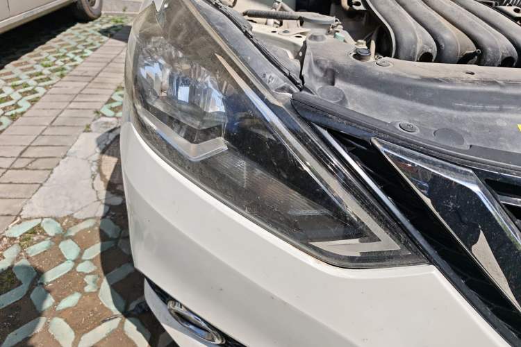 Used Nissan Sylphy 2019 Classic 1.6XL CVT Luxury Edition Right Front Headlight