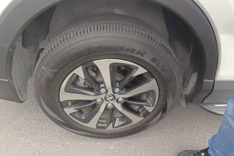 Used Toyota RAV4 2016 2.0L CVT Two-Wheel Drive Urban Edition China V Standard
