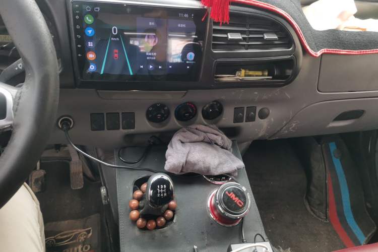 Used JMC Transit 2017 2.8T Commercial Version Short Wheelbase Low-Roof 6/7/8-Seater JX493 Audio And AC Panel