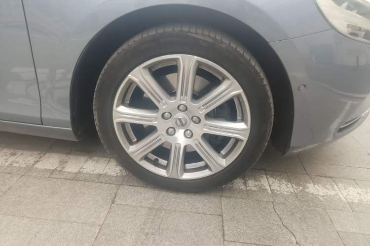 Used Volvo V40 2018 T3 Zhiya Edition