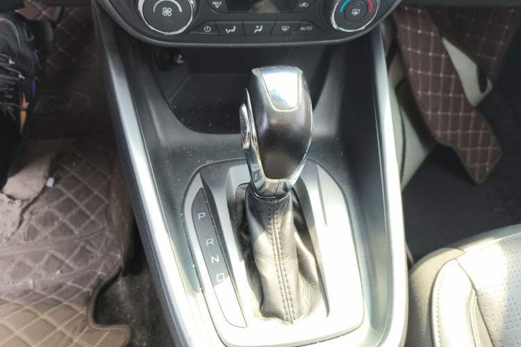 Used Ford Escort 2015 1.5L Automatic Fashion Model
