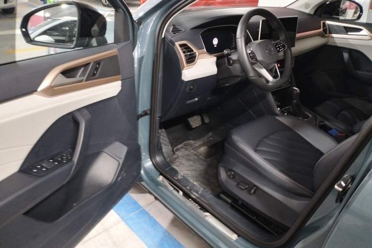 Used Volkswagen Tharu 2023 300TSI Two-Wheel-Drive Full Moon Edition