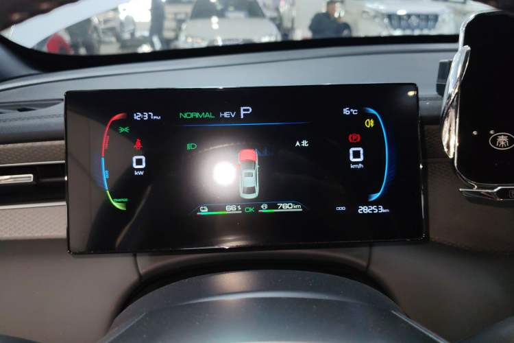 Used BYD Qin PLUS 2025 DM-i Smart Drive 55KM Leading Model
