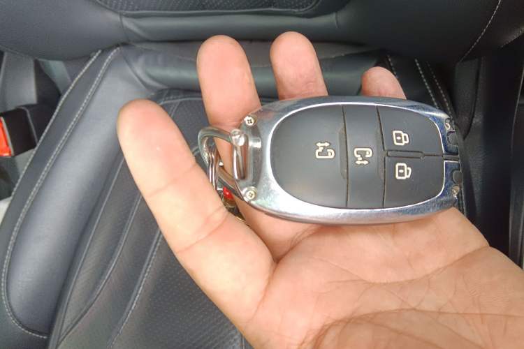 Used SAIC MAXUS G20 2020 2.0T Gasoline Automatic Luxury Executive Edition
