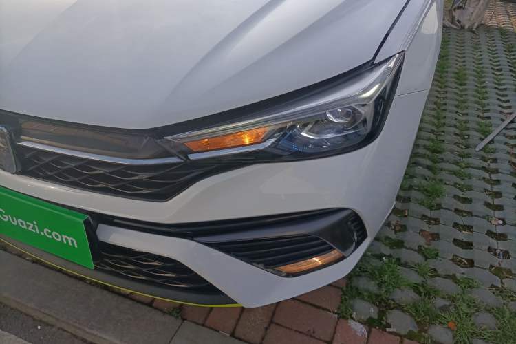 Used Roewe i5 2021 1.5L CVT Diamond Edition
