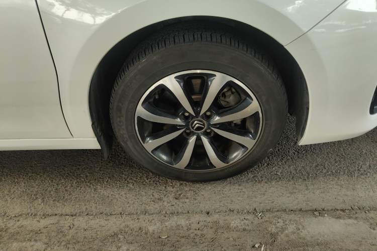 Used Citroen C4 Sega 2018 1.6L Automatic Luxury Model Right Front Wheel Hub