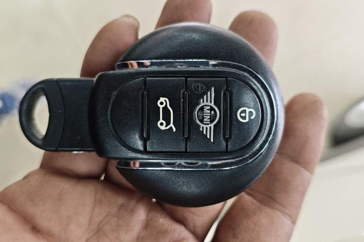 Used MINI 2019 1.5T ONE Five-Door Edition Vehicle Key