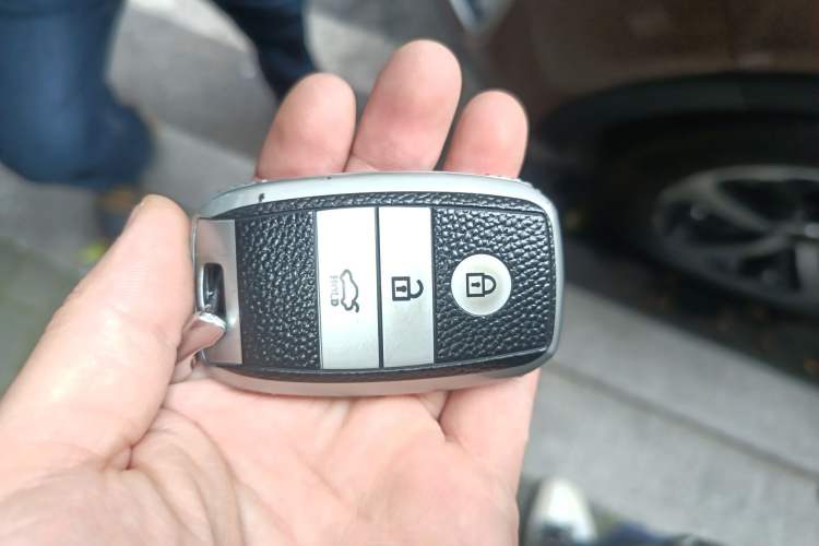 Used Kia Sorento 2015 Sorento L 2.2T Diesel 4WD Elite Edition 7 Seats China IV Standard
