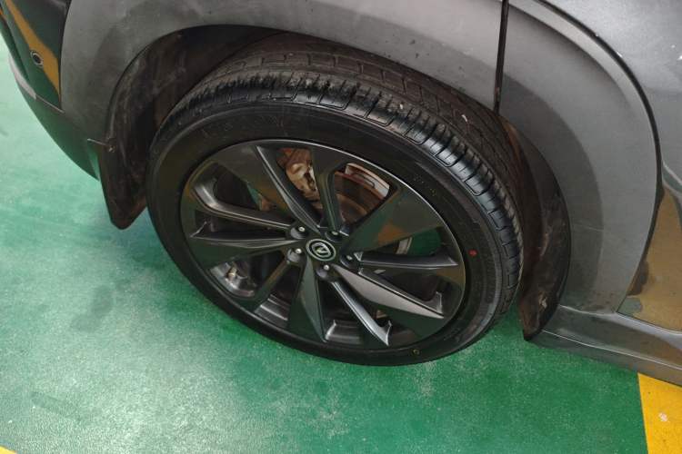 Used CHANGAN UNI-T 2020 1.5T Flagship Version Right Rear Wheel Hub