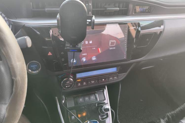 Used Toyota Levin 2016 Dual-Engine 1.8H GS E-CVT Elite Model with Sunroof