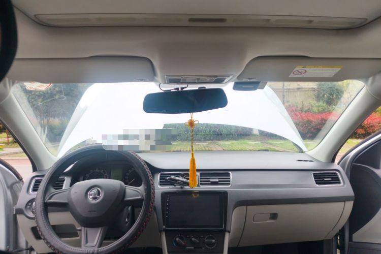 Used Skoda Rapid 2015 1.6L Automatic Smart Selection Model