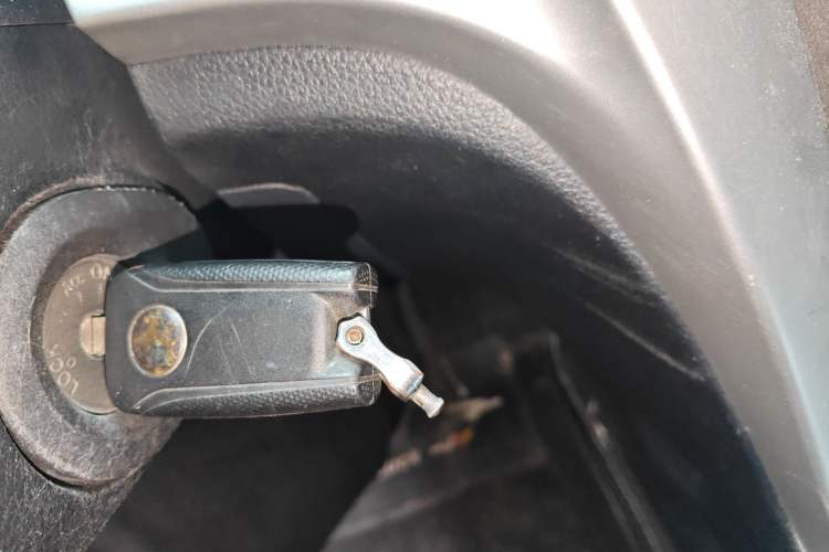 Used Venucia T70 2015 2.0L CVT Smart Choice Edition
