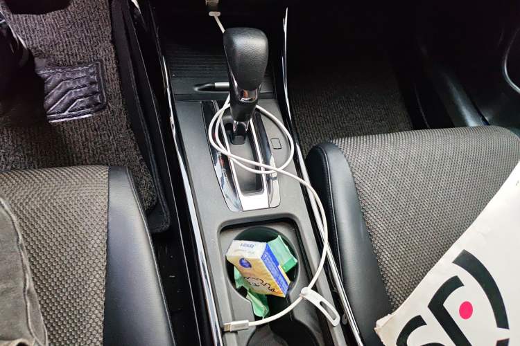 Used Honda Jade 2017 210TURBO CVT Fashion Edition 5-seater Gear Lever