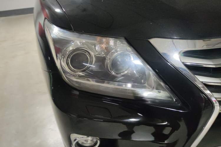 Used Lexus LX 2013 570