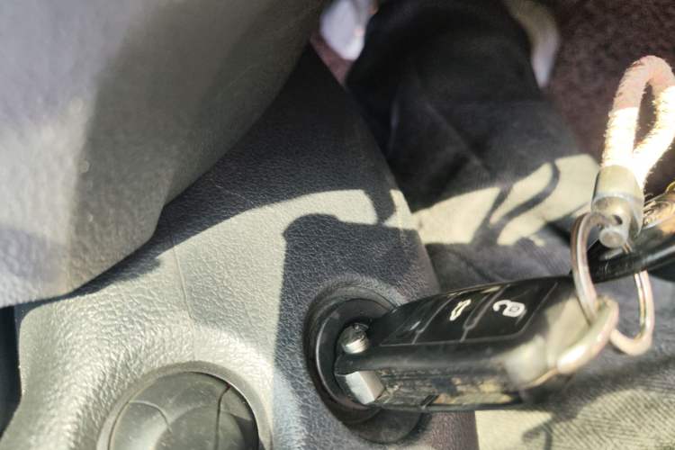 Used Volkswagen Santana 2015 1.6L Automatic Comfort Edition Vehicle Key