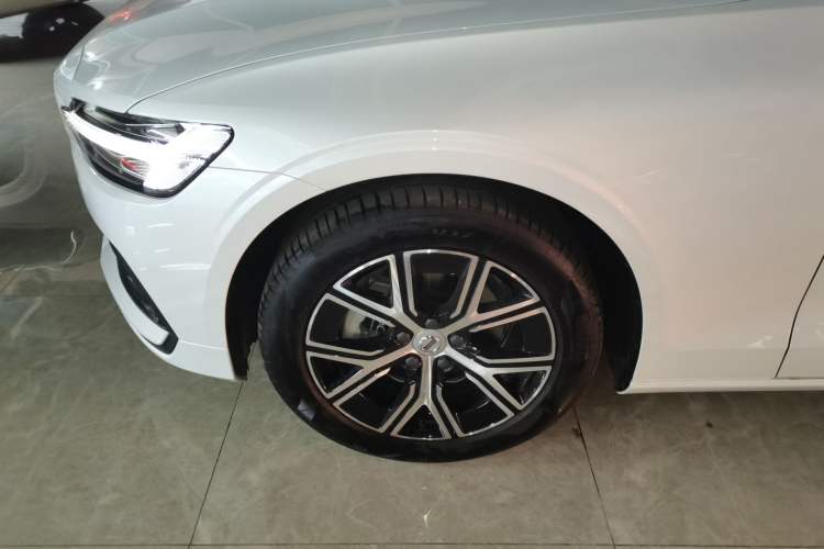 Used Volvo S60 2025 B4 Zhiyi Luxury Edition
