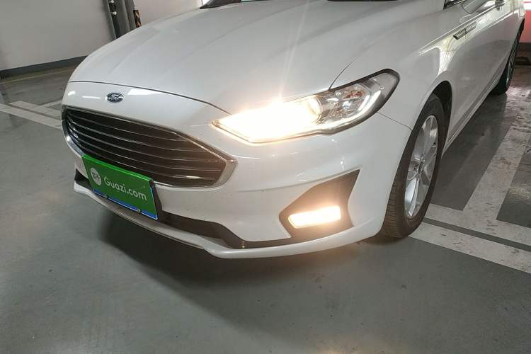 Used Ford Mondeo 2020 EcoBoost 200 Stylish Model Left Front Headlight