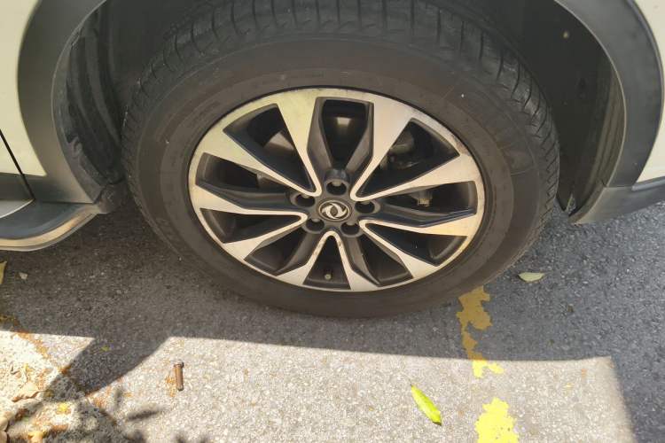 Used Dongfeng Fengdu MX5 2016 2.0L Automatic Flagship Edition
