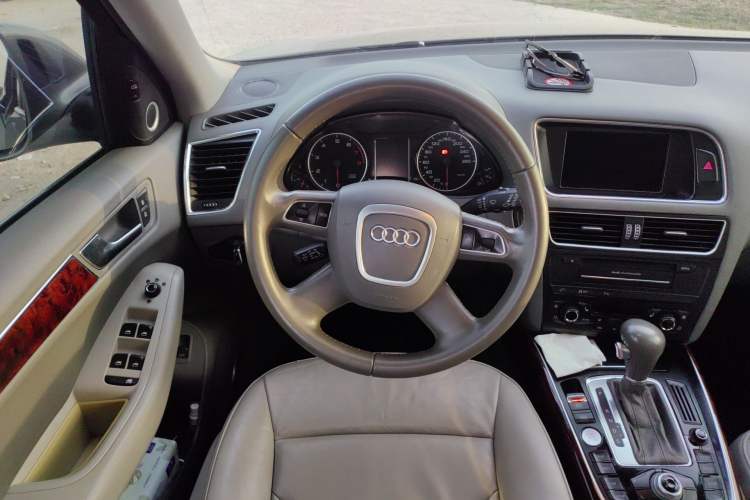 Used Audi Q5 2011 2.0TFSI Comfort Version