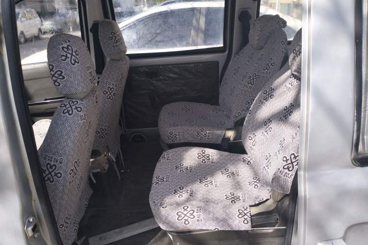 Used Wuling Zhiguang V 2018 1.2L Standard Model LMH
