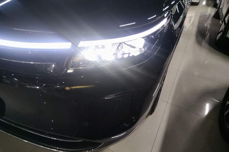 Used Hima AITO M7 2024 1.5T Intelligent Drive Rear-Drive Ultra Version 5 Seats
