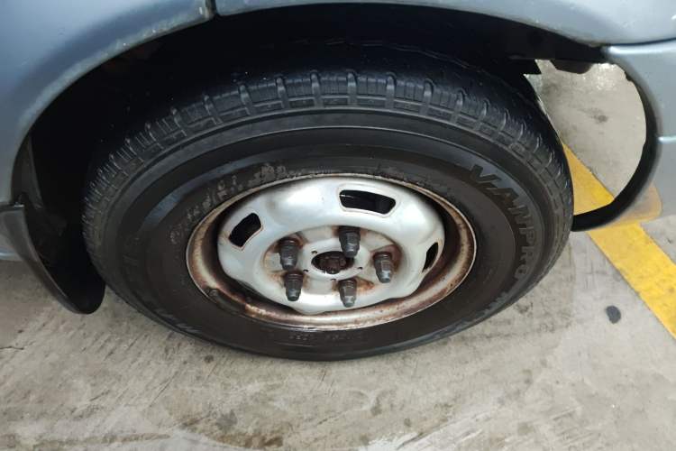 Used Ford Transit Custom 2013 2.4T Diesel Luxury Version Short Wheelbase Mid-Height China III Standard
