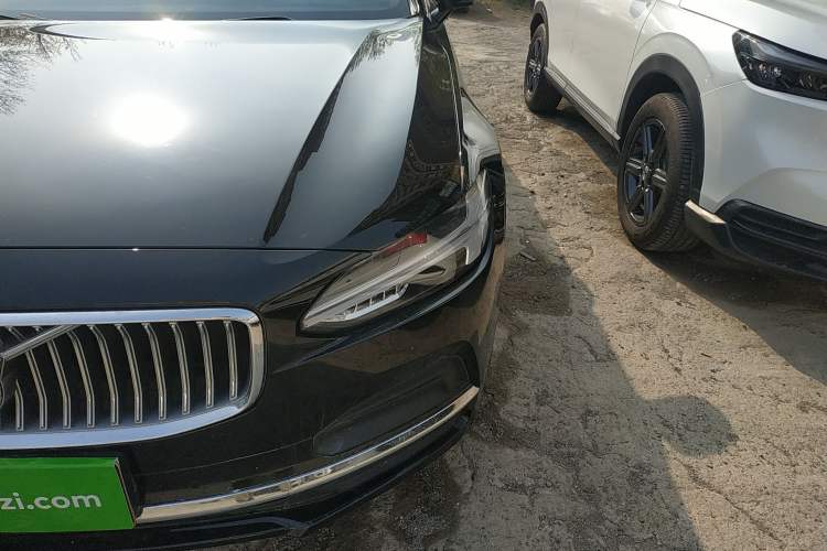 Used Volvo S90 2023 B5 Zhiyi Luxury Edition