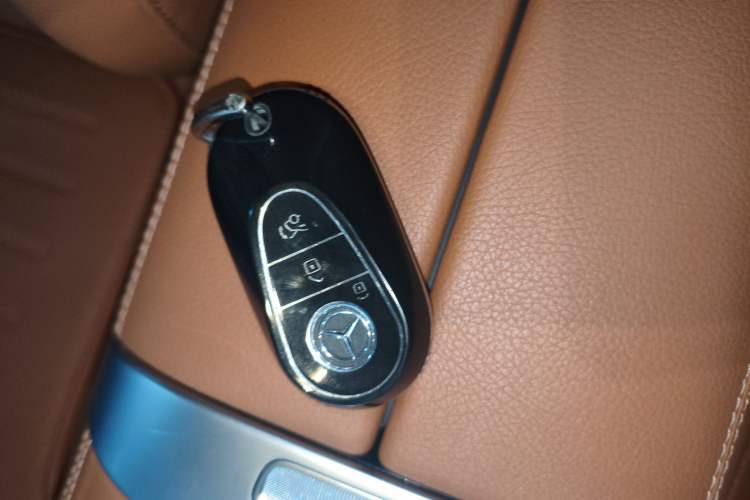 Used Mercedes-Benz GLC 2023 GLC 260 L 4MATIC Dynamic Edition 5-seater