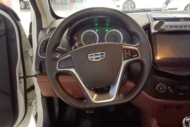 Used Geely Auto Diamond 2016 1.5L Manual Elite Version China IV Standard