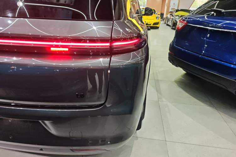 Used Li Auto L8 2023 Pro Model
