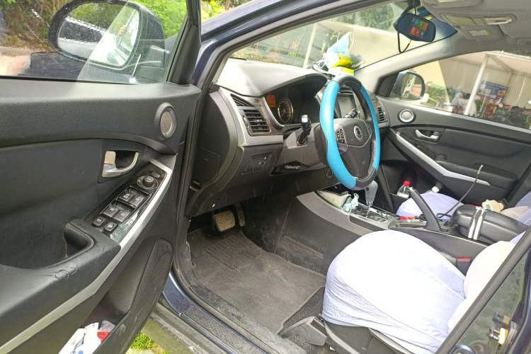 Used SsangYong Korando 2013 2.0L Gasoline Two-Wheel Drive Automatic Elite Edition Driver Seat