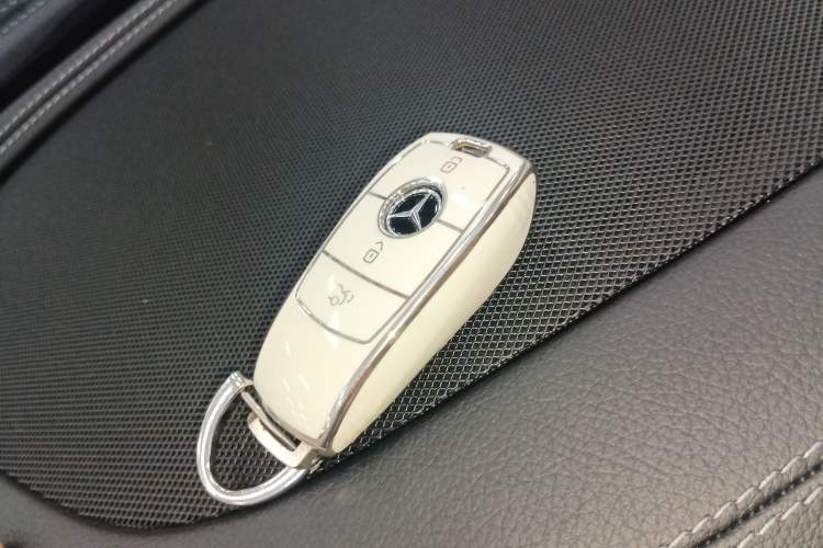 Used Mercedes-Benz E-Class 2020 Restyled E 300 L Sporty and Stylish Edition
