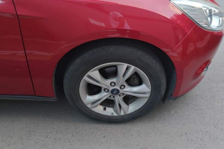 Used Ford Focus 2012 Hatchback 1.6L Manual Fashion Edition
